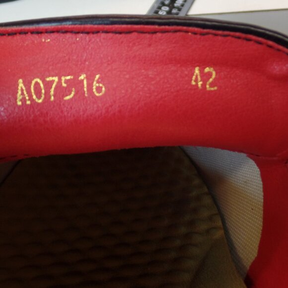Men\'s Size 42 or US 8.5/9  Bright Sparkling Slip on Flats W  Red Soles Unbranded